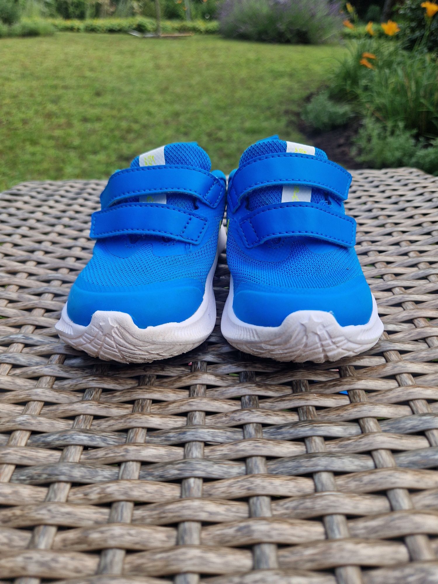 Buty Nike Runner r 22