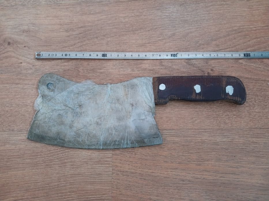 Стариный  топорик  ручной  работы.