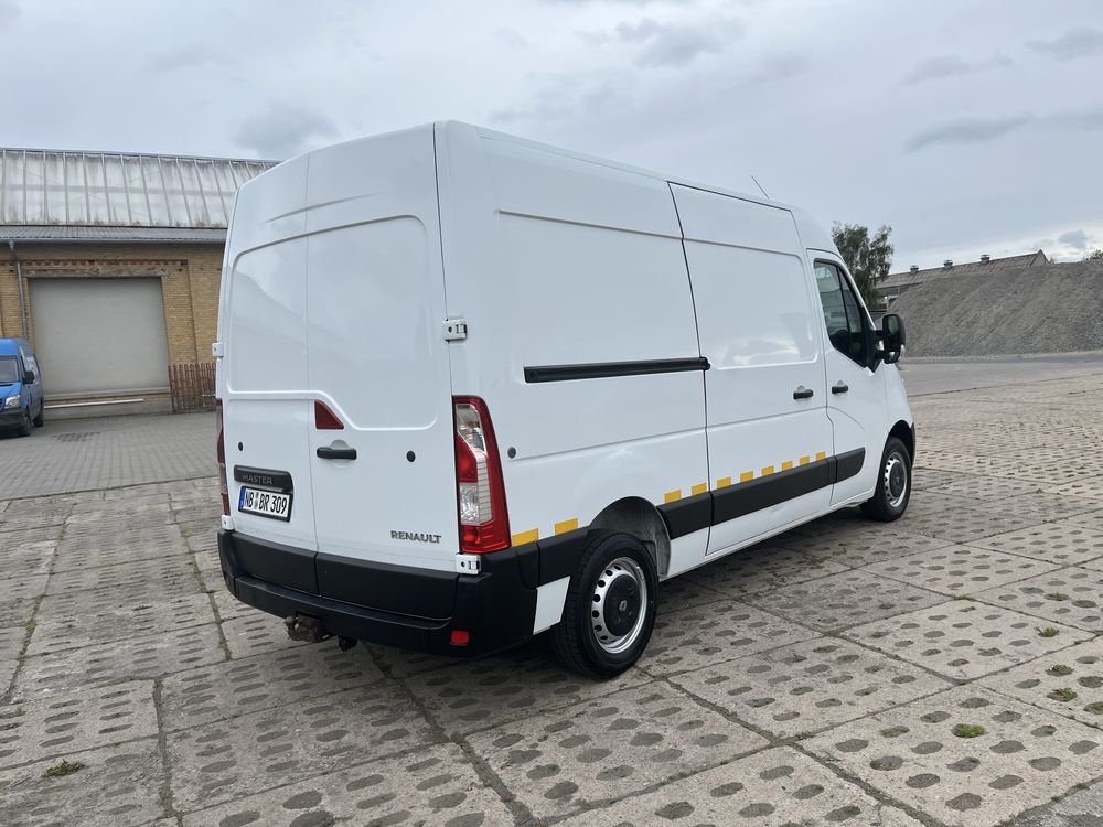 Renault Master 2.3 dCi 2013 • Bezwypadkowy • Stan BDB • Hak • Niemcy