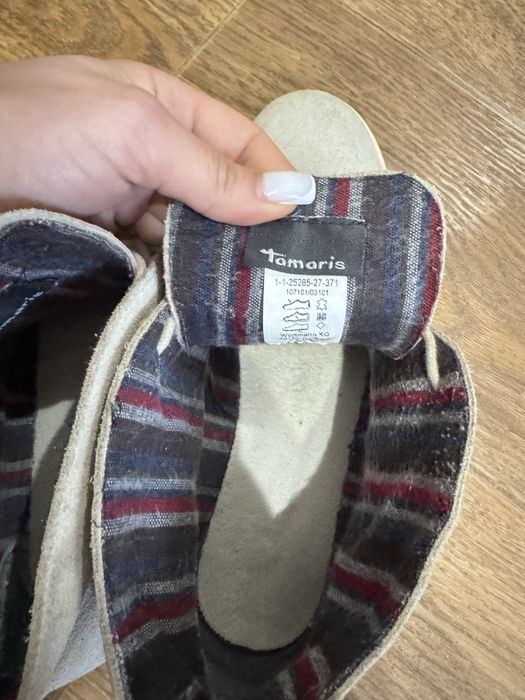 Замшеві ботинки дуже гарні,весна -літо