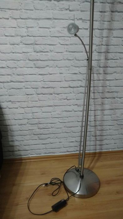 Lampa stojąca