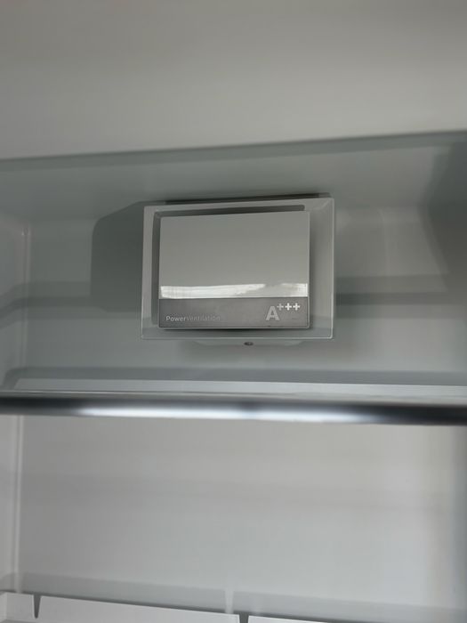 Bosch KIS77 AD40/07 – вбудований холодильник‑морозильник, A+++