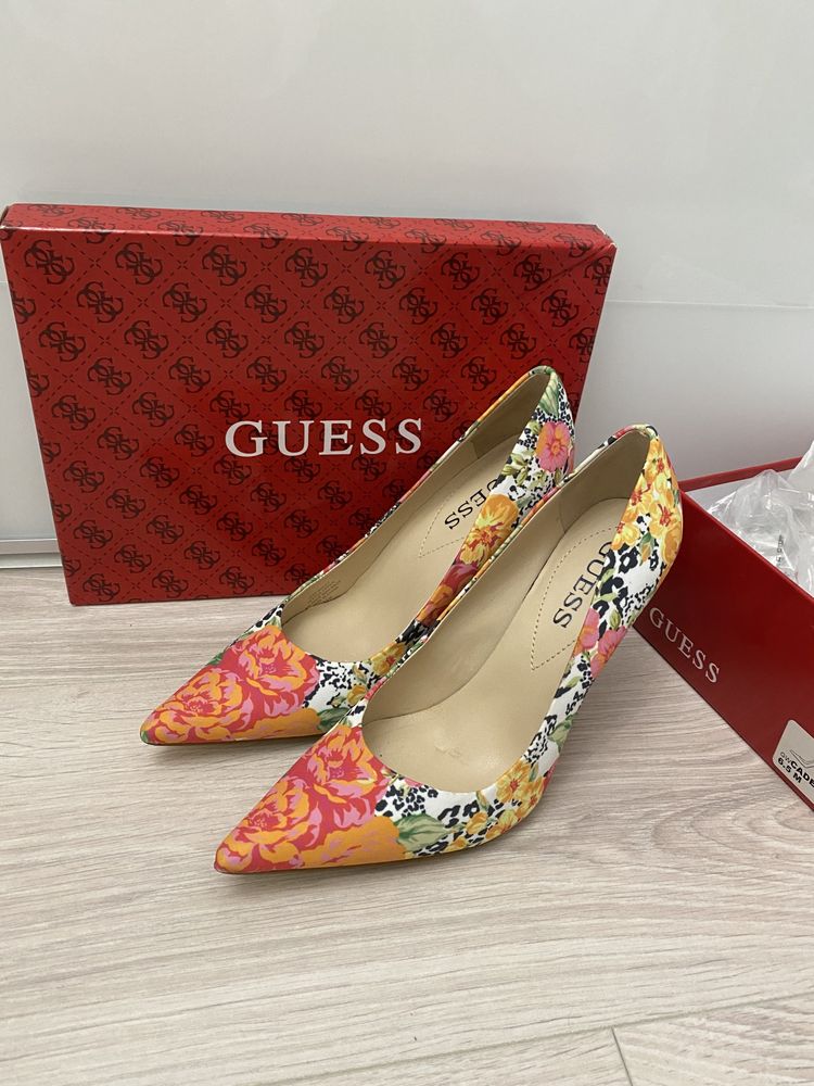 Туфли Guess, р. 6,5