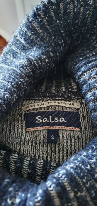 Camisa de manga longa com gola alta