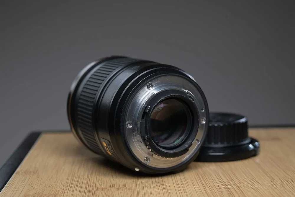 Nіkon Nikkor 28 mm f1.8 ED