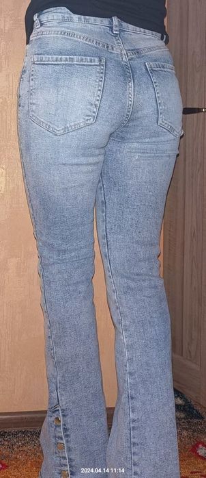 Продам джинсы клёш