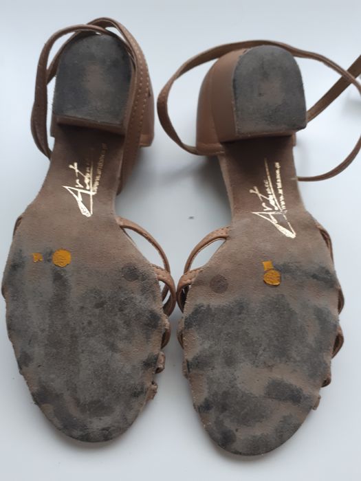 buty do tańca latino na klocku 3,5cm dziewczęce długość wkładki 21,5cm