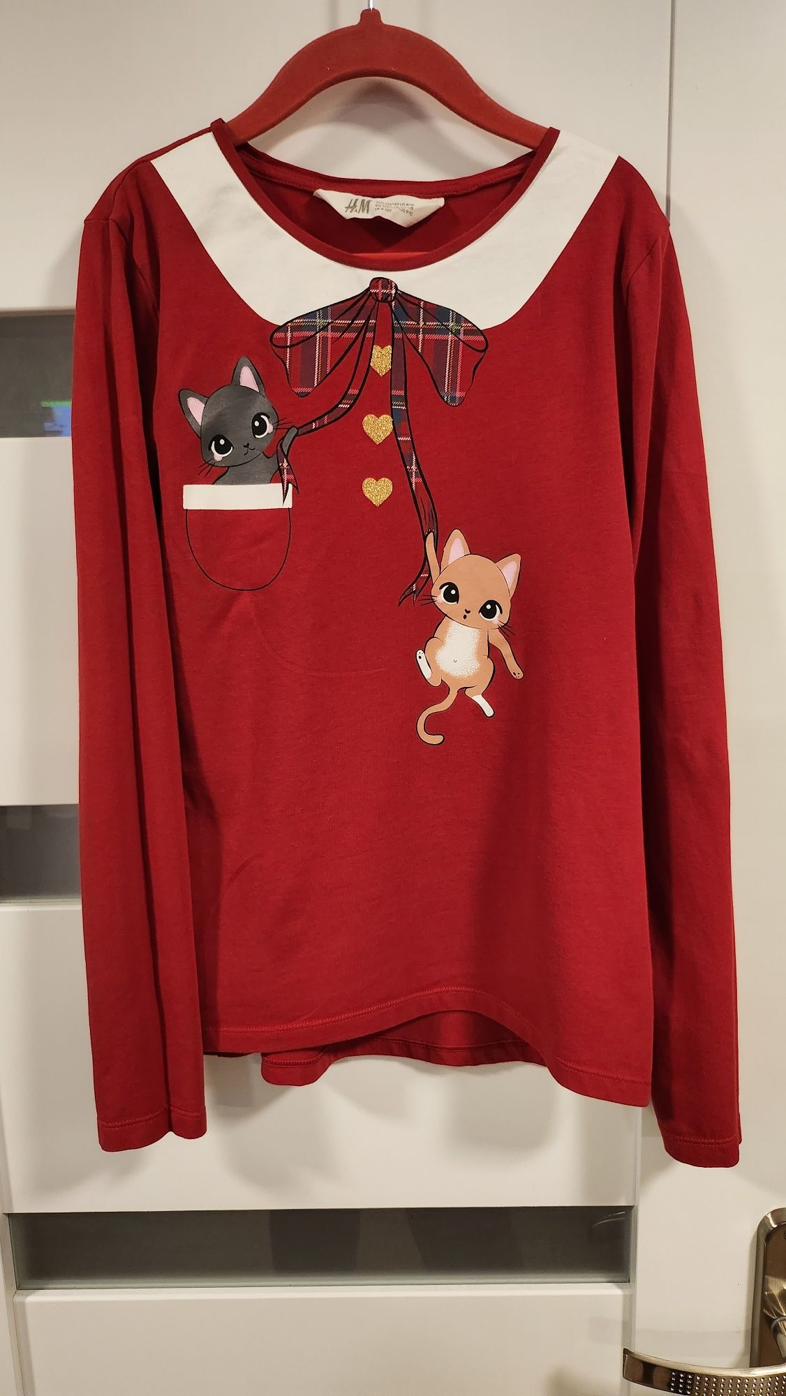 Świetna bluzeczka z długim rekawem motyw Świąteczny Mikołajkowy kotki