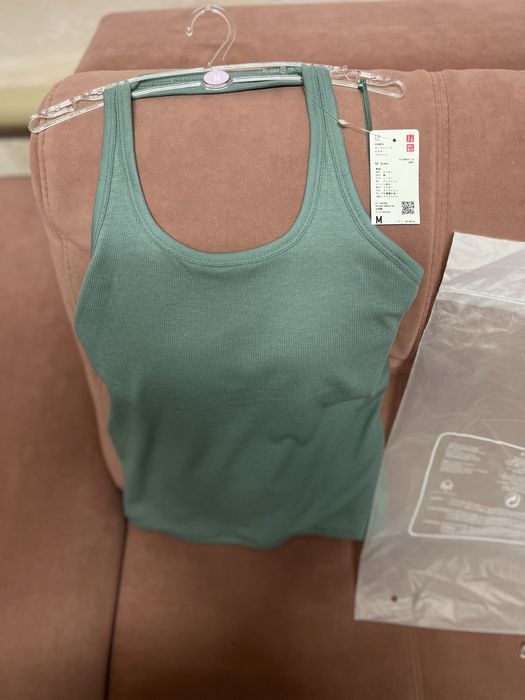 Топ -бра ,майка , фирмы Uniqlo , с бирками , размер M ,S .