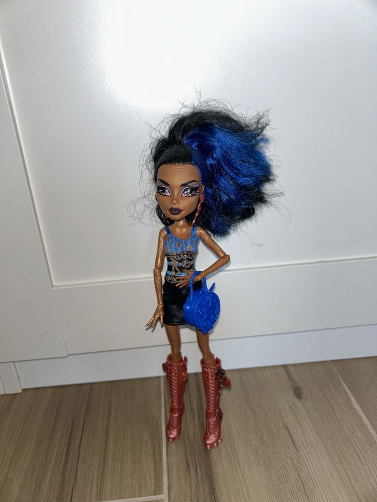 Lalka Monster High Robecca