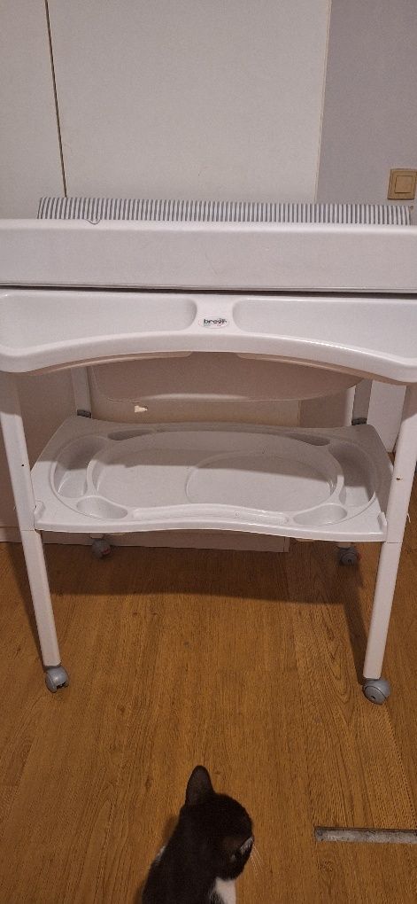 Berço bebé c/gavetas e trocador