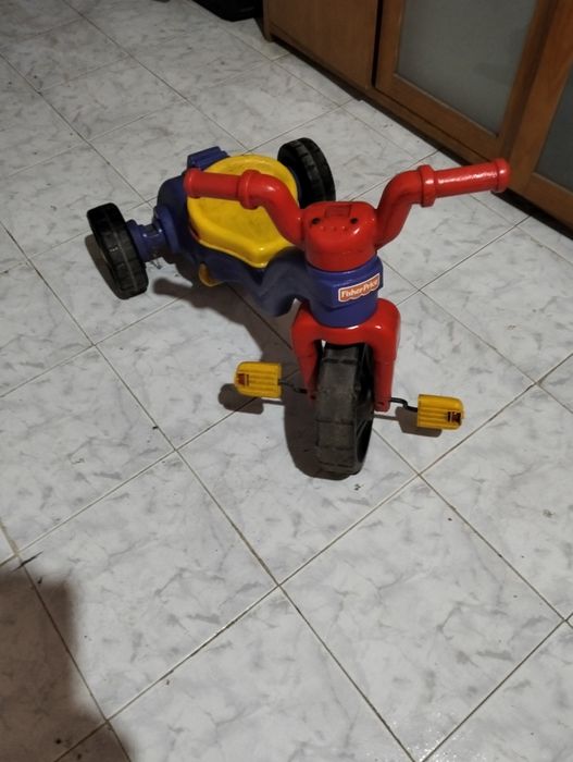 Triciclo Fisher Price