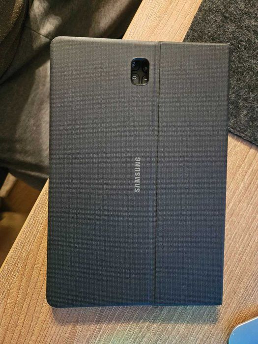 Чохол-клавіатура Samsung Tab S4 (оригінал, хороший стан)