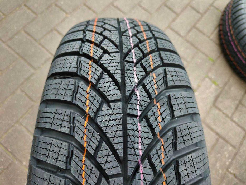 195/65 91T R15 KUMHO WinterKraft WP52+ 2025r NOWE Zimowe Opony 4szt