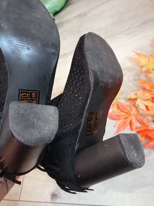 Buty damskie . .