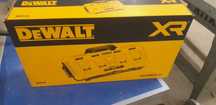 Ładowarka dewalt DCB104