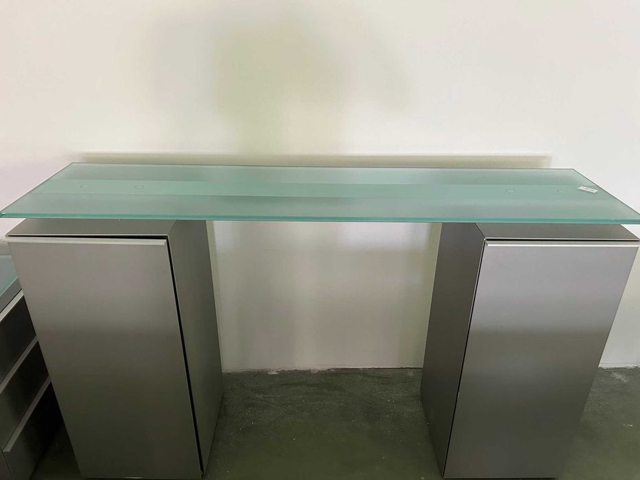 Szafka ze szklanym blatem WALTER KNOLL