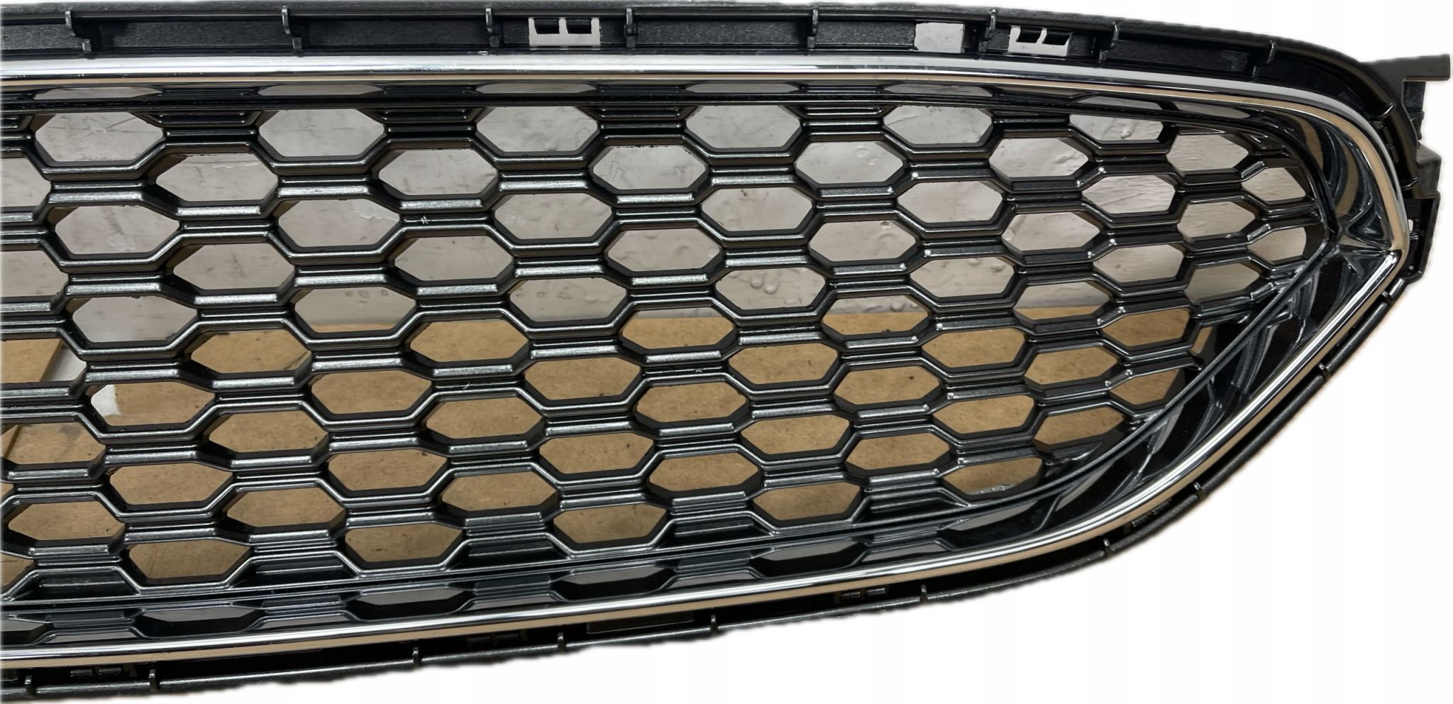 FORD S-MAX MK2 VIGNALE GRILL ATRAPA GM2B-8200-VBW