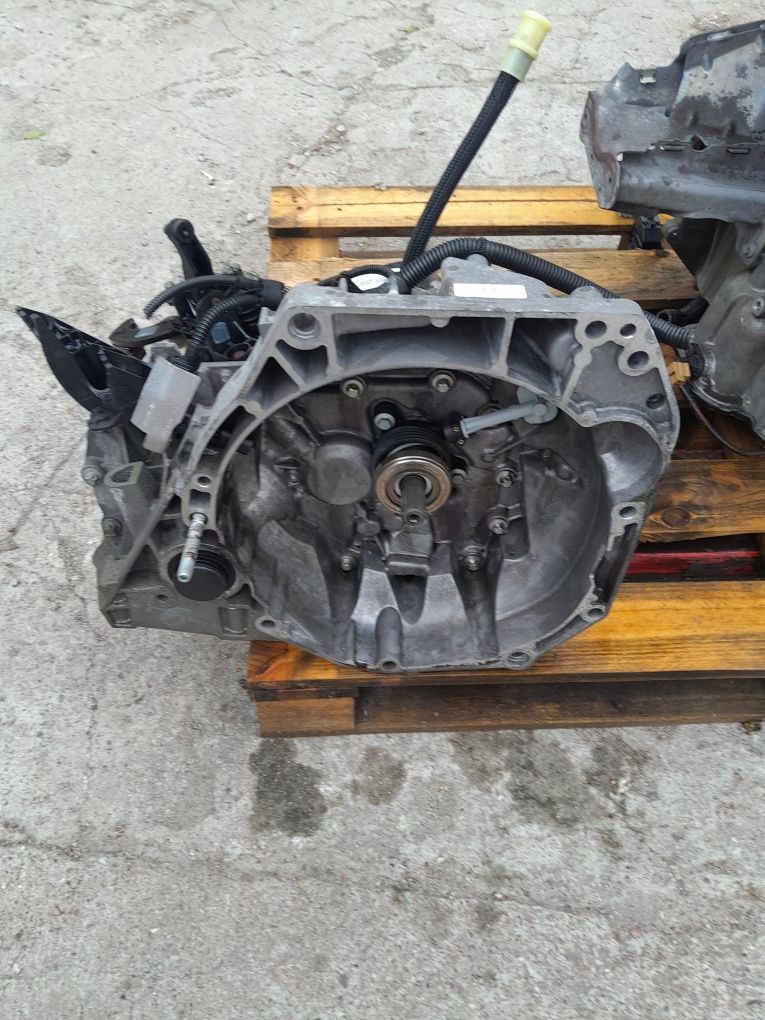 Skrzynia biegów Renault Clio IV Captur 0.9 TCE JR5357  Stan Wzorowy