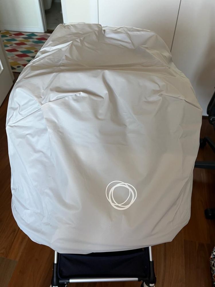 Carrinho de bebé com alcofa Bugaboo
