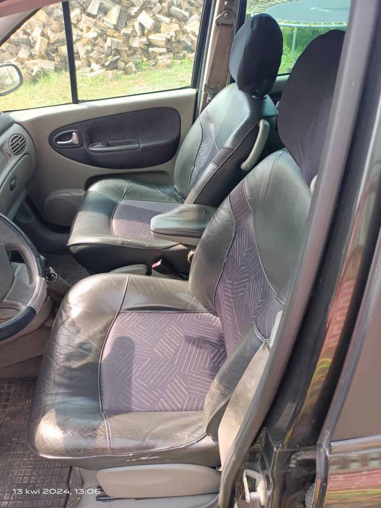 Sprzedam Renault Scenic 1