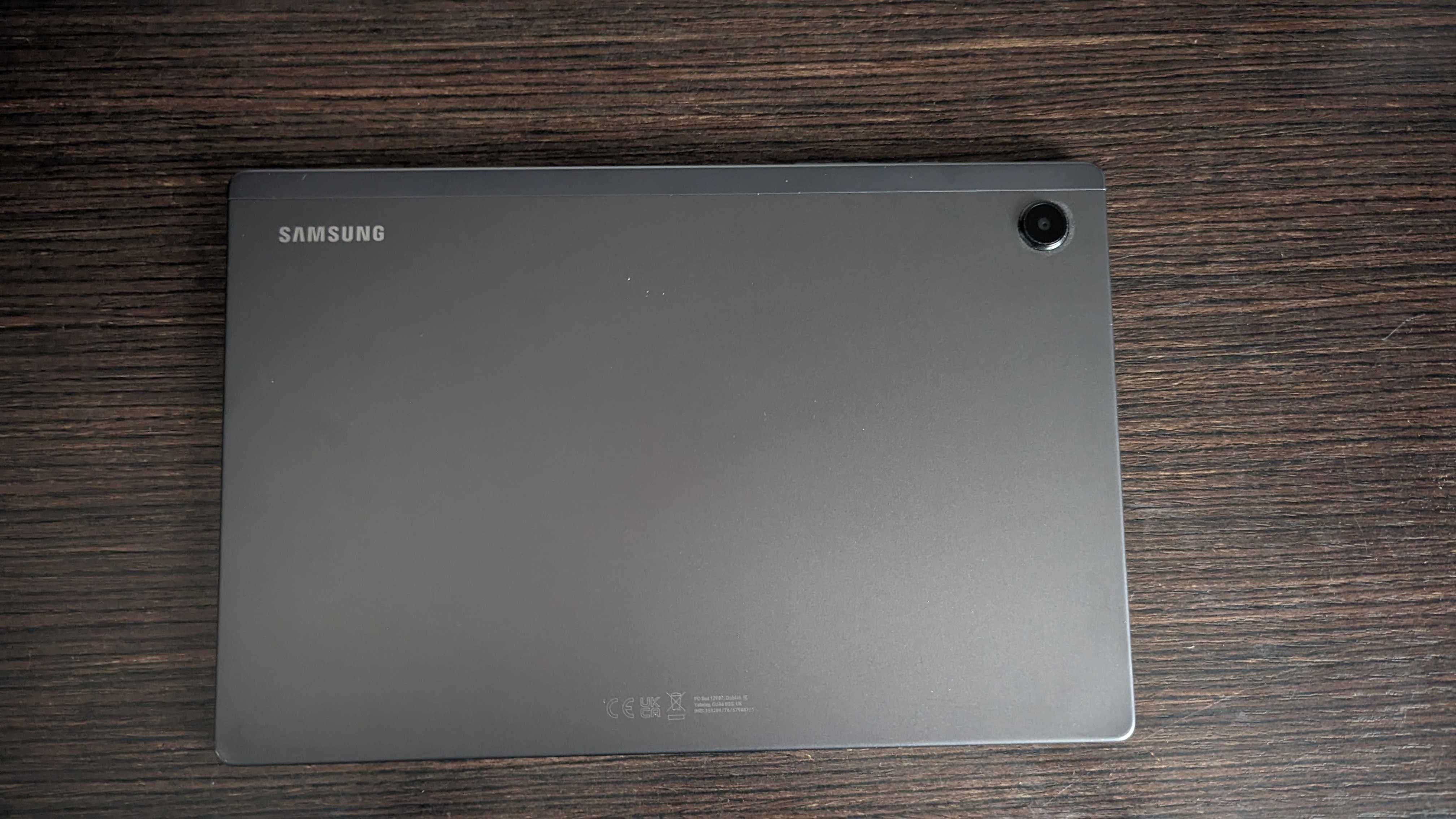 Samsung Galaxy Tab A8 LTE 32GB tablet + akcesoria