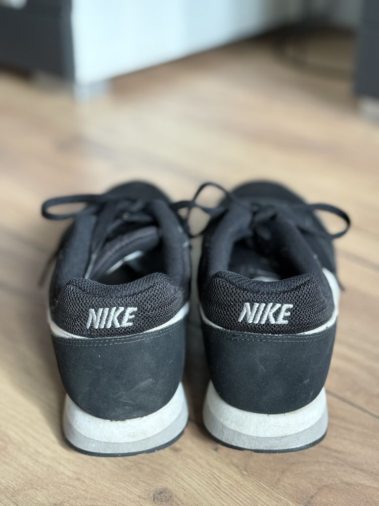 Buty nike md runner 2