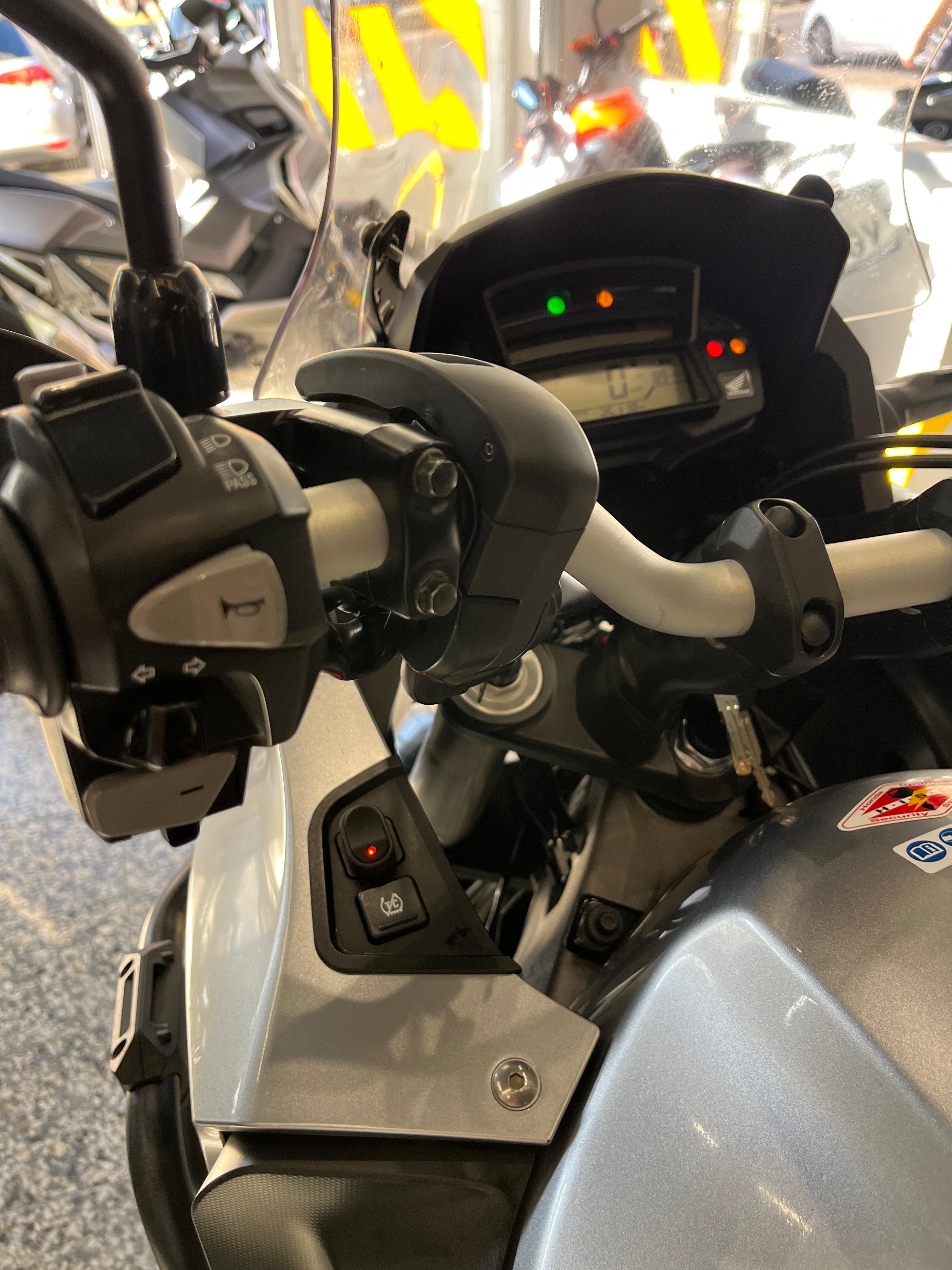 Honda VFR 1200 Crosstourer DCT de 2013 Optimo estado com Extras