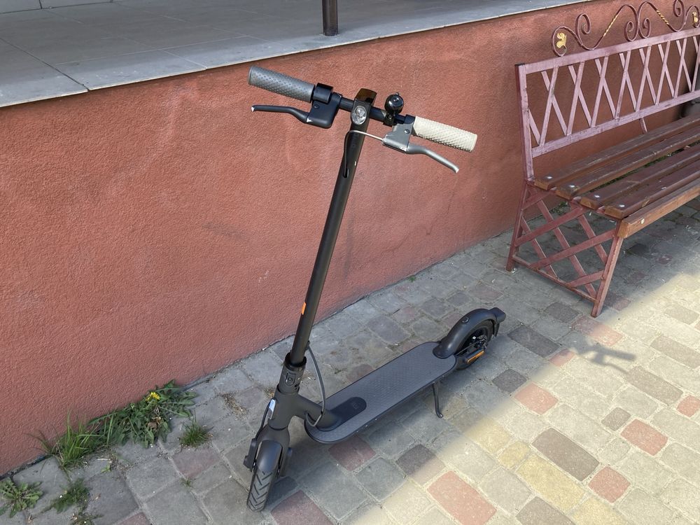 Самокат Mi Electric Scooter 1s