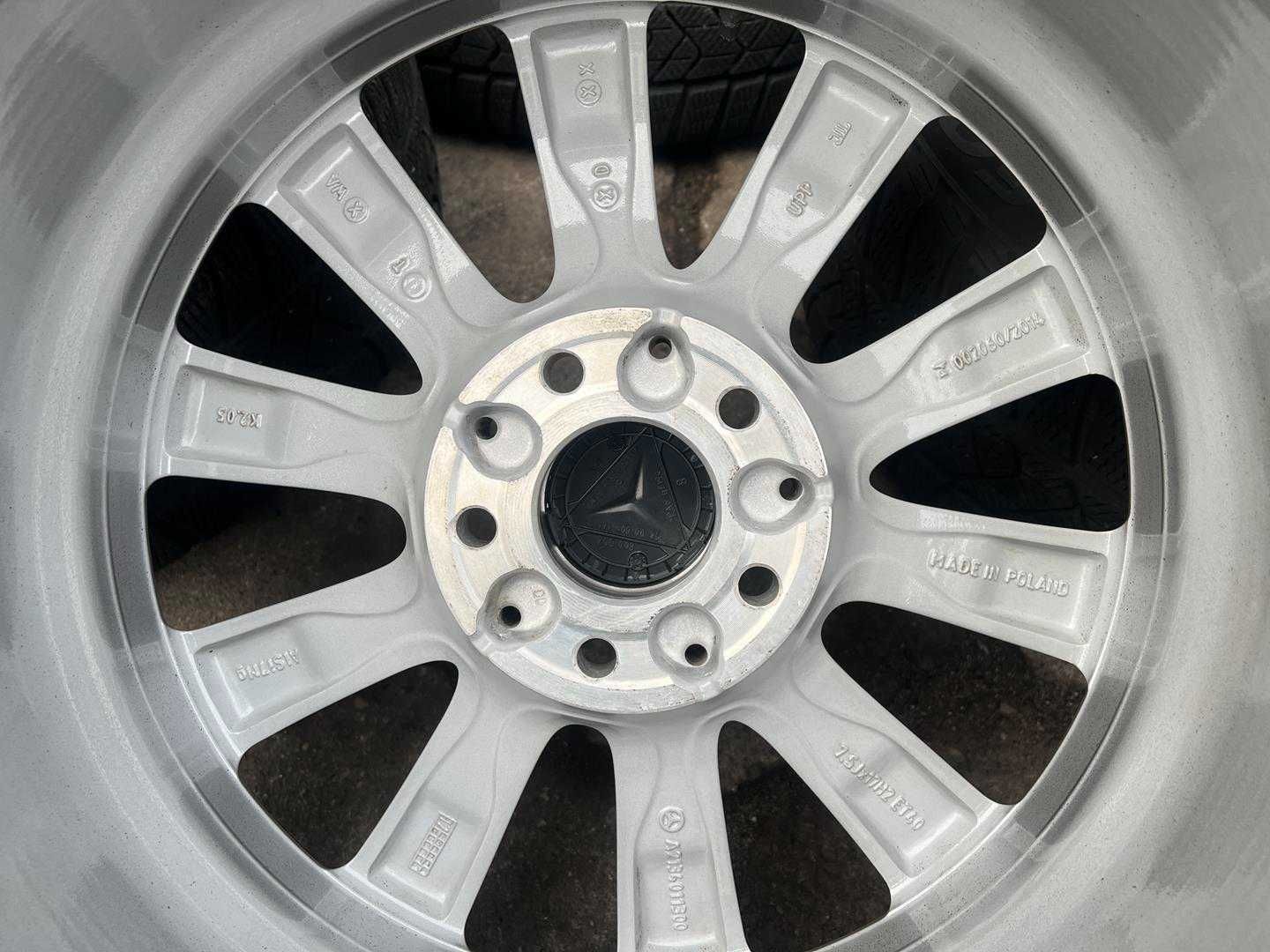 Oryginał koła 225/55R17 Mercedes E klasa W213 Continental 7,0mm zima