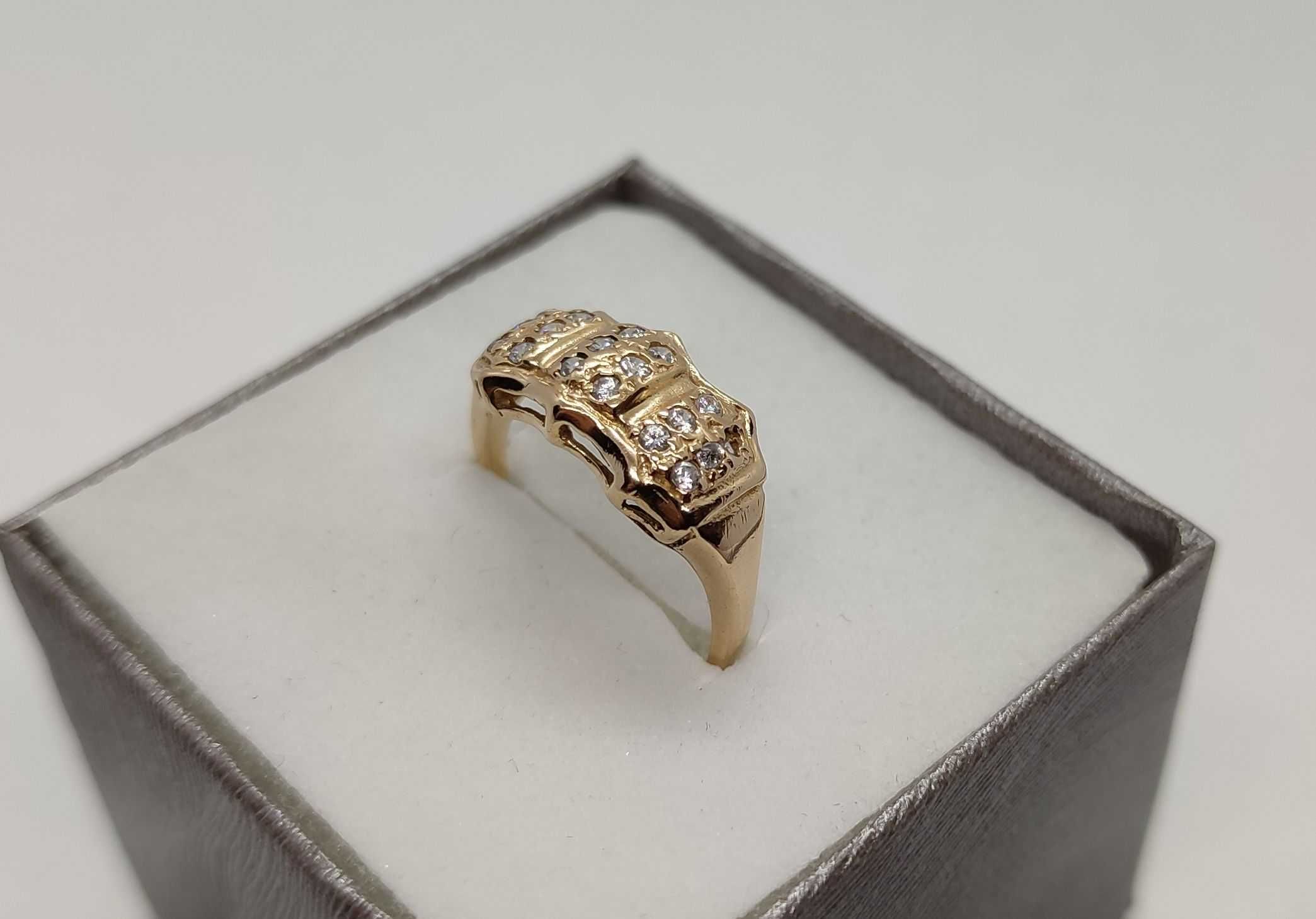 Złoty pierścionek z cyrkoniami 3,36g p585 r.27 / LID złoto