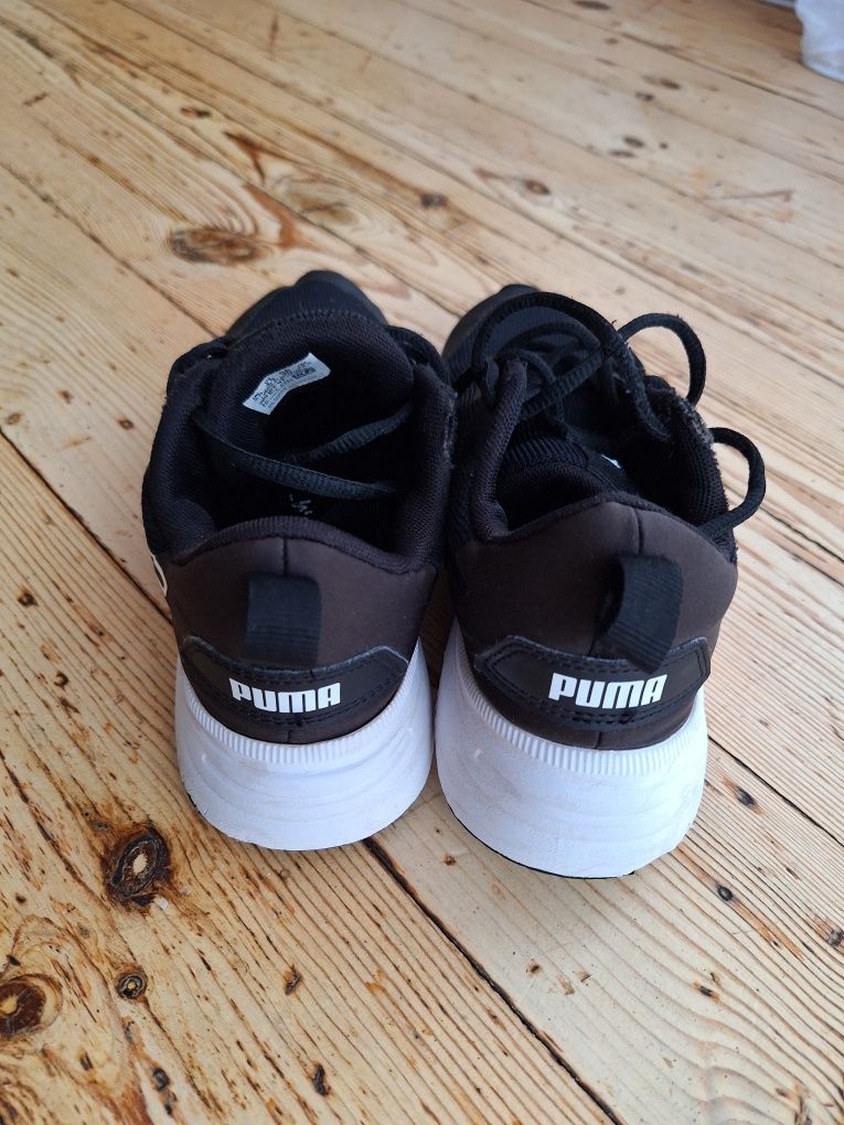 Продам кросівки Puma