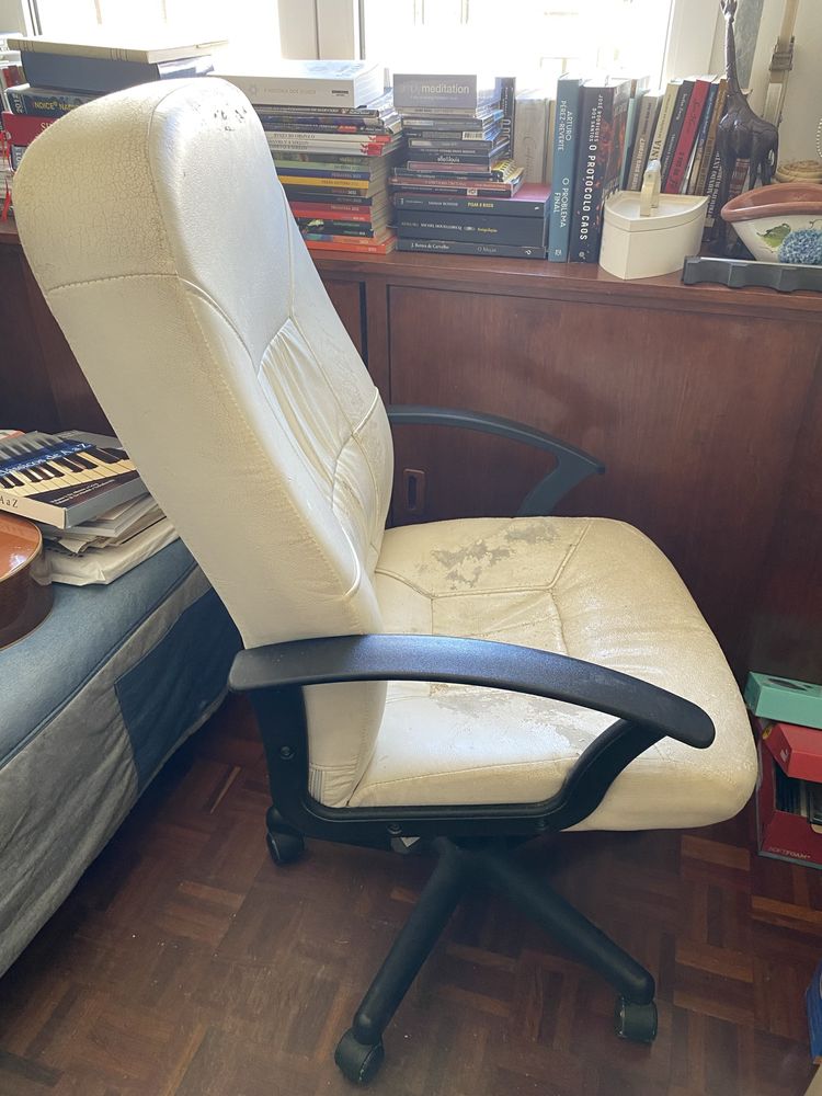 Cadeira escritorio branca