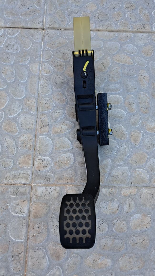 Conjunto de pedais Chevrolet Spark 2011