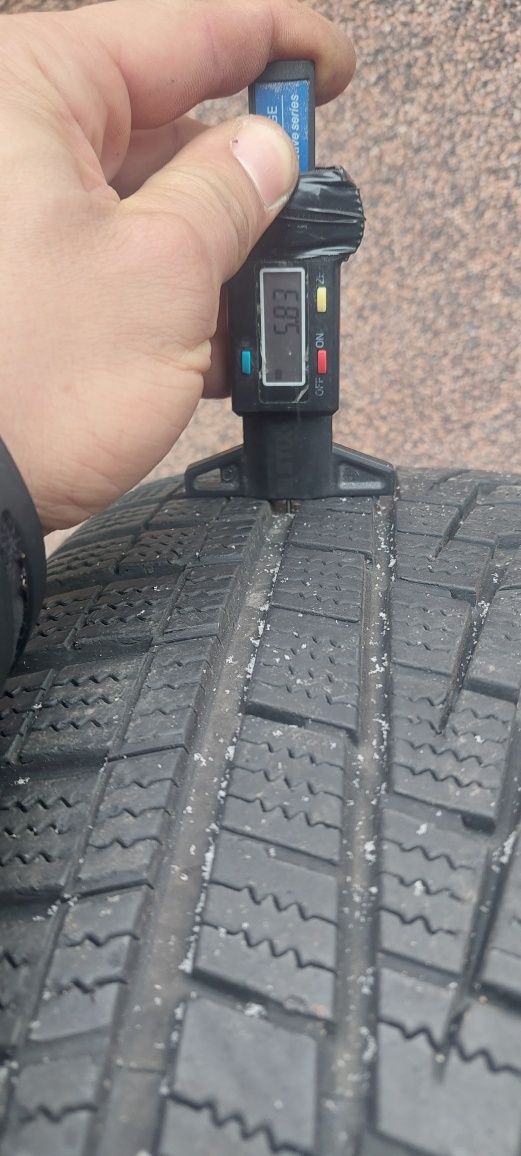 215/60 R17 96H M+S Hankook Winter Iceptevo2 ~6mm - 35/2018r- cena za 2