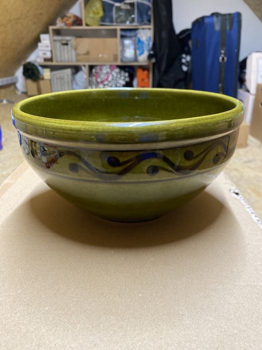 Misa ceramiczna w kolorze butelkowej zieleni