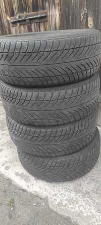 Opony zimowe z 2015r 5mm 225/55/17 Goodyear 5N4,4