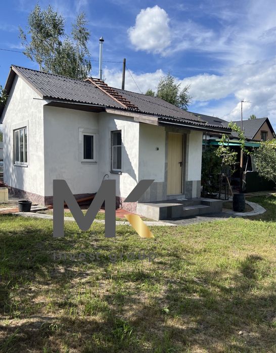 Продається дачний будинок з ремонтом 42 м² , 19 км від Києва!