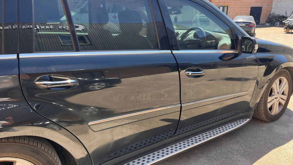 Дверь Mercedes GL X164 ML W164 двері дверька ГЛ МЛ 164 С197 С775 двери
