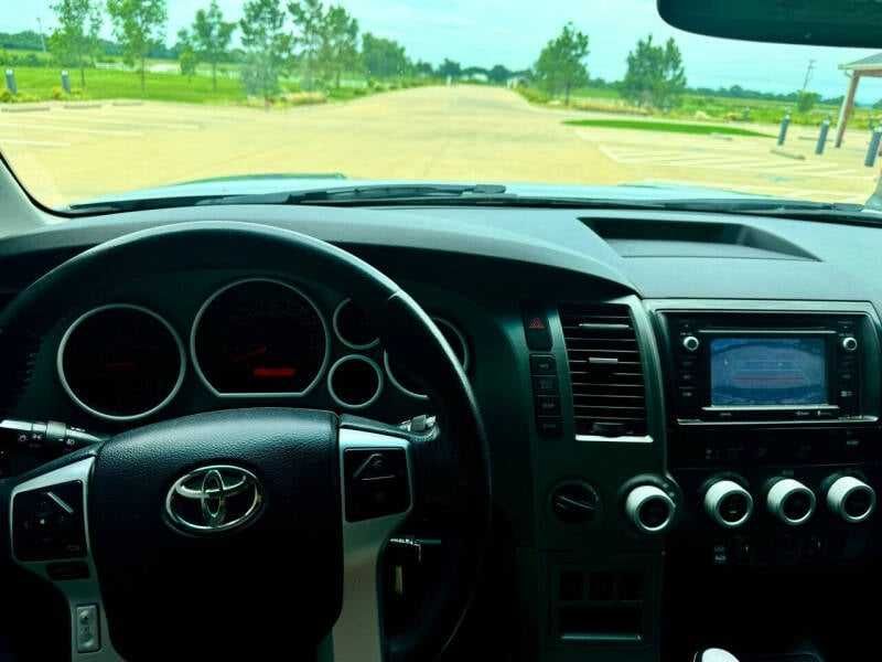 2017 Toyota Sequoia