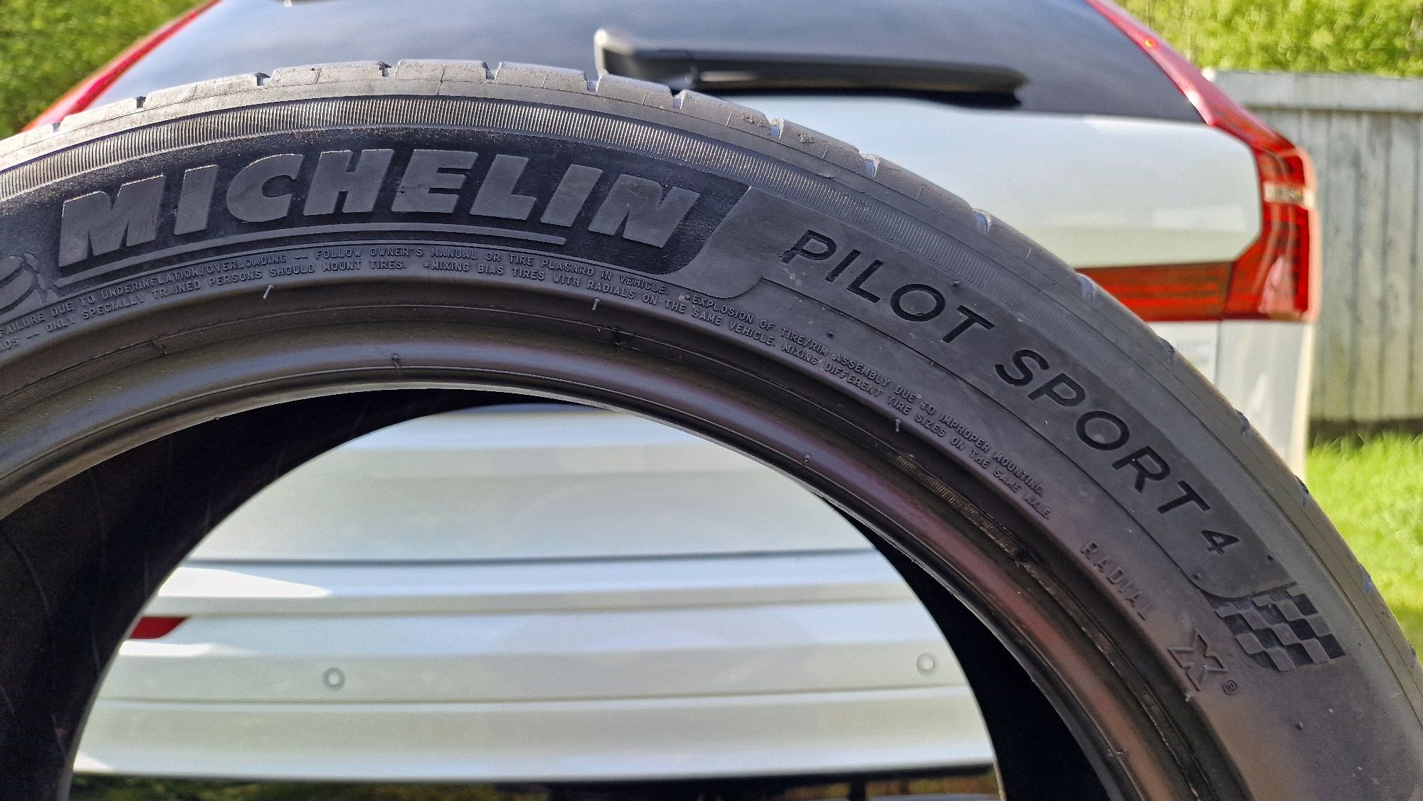 Michelin Pilot Sport 245/45 ZR18