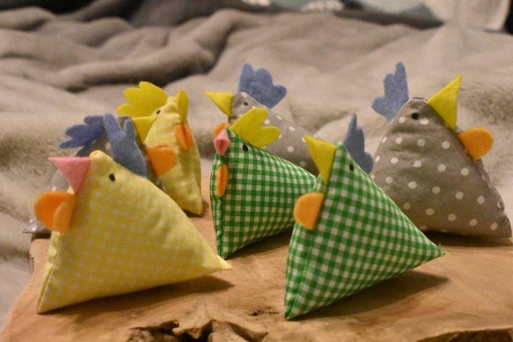 Kokoszka zabawka dla kota z walerianą kurka 8 sztuk pakiet