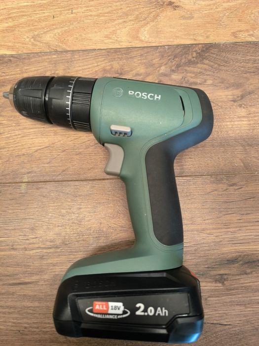 Шуруповерт Bosch Universalimpact 18 бу