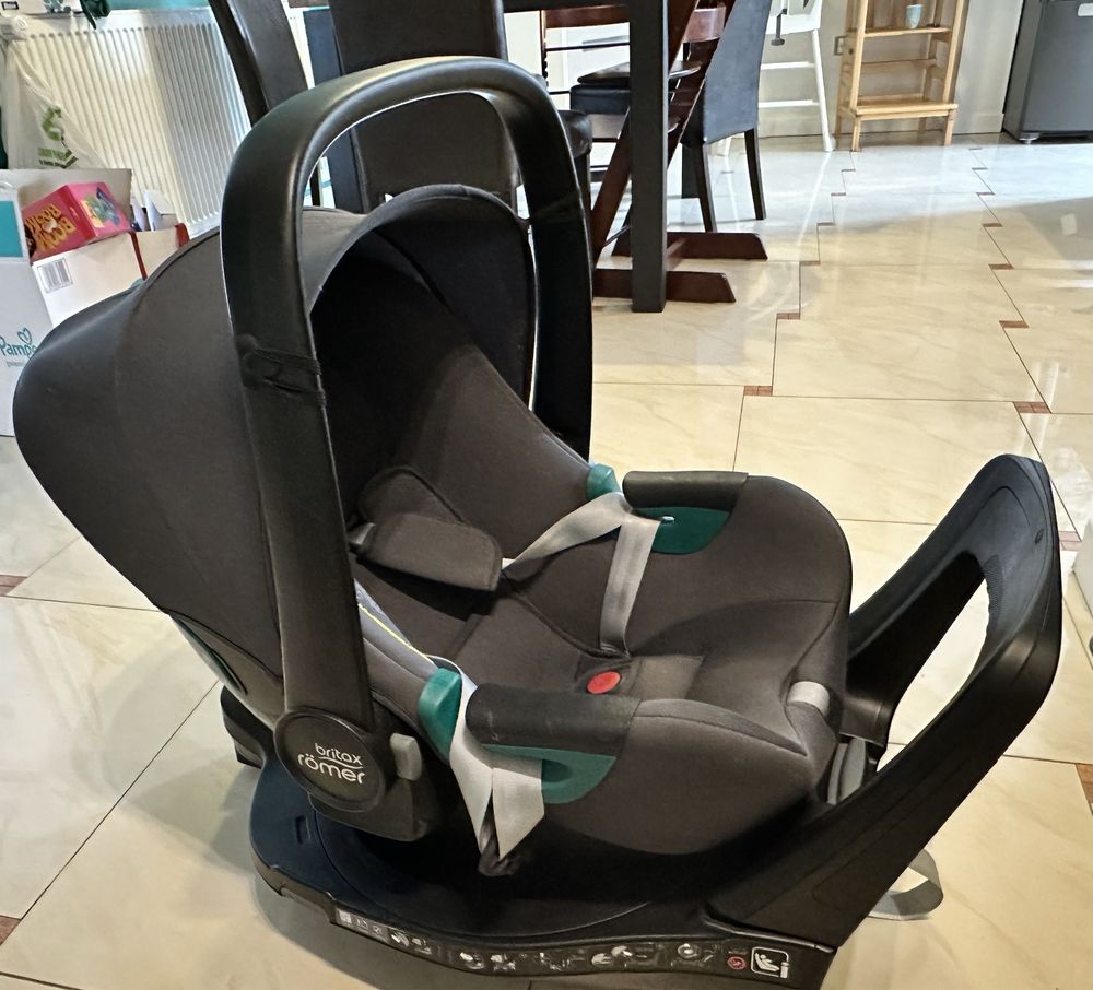 Fotelik nosidełko Britax Romer Baby Safe 3 i-size