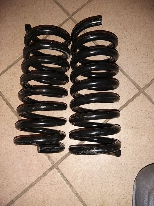 Nowe spręzyny tylne Buick Randezvous-Pontiac Aztek 01-07 r