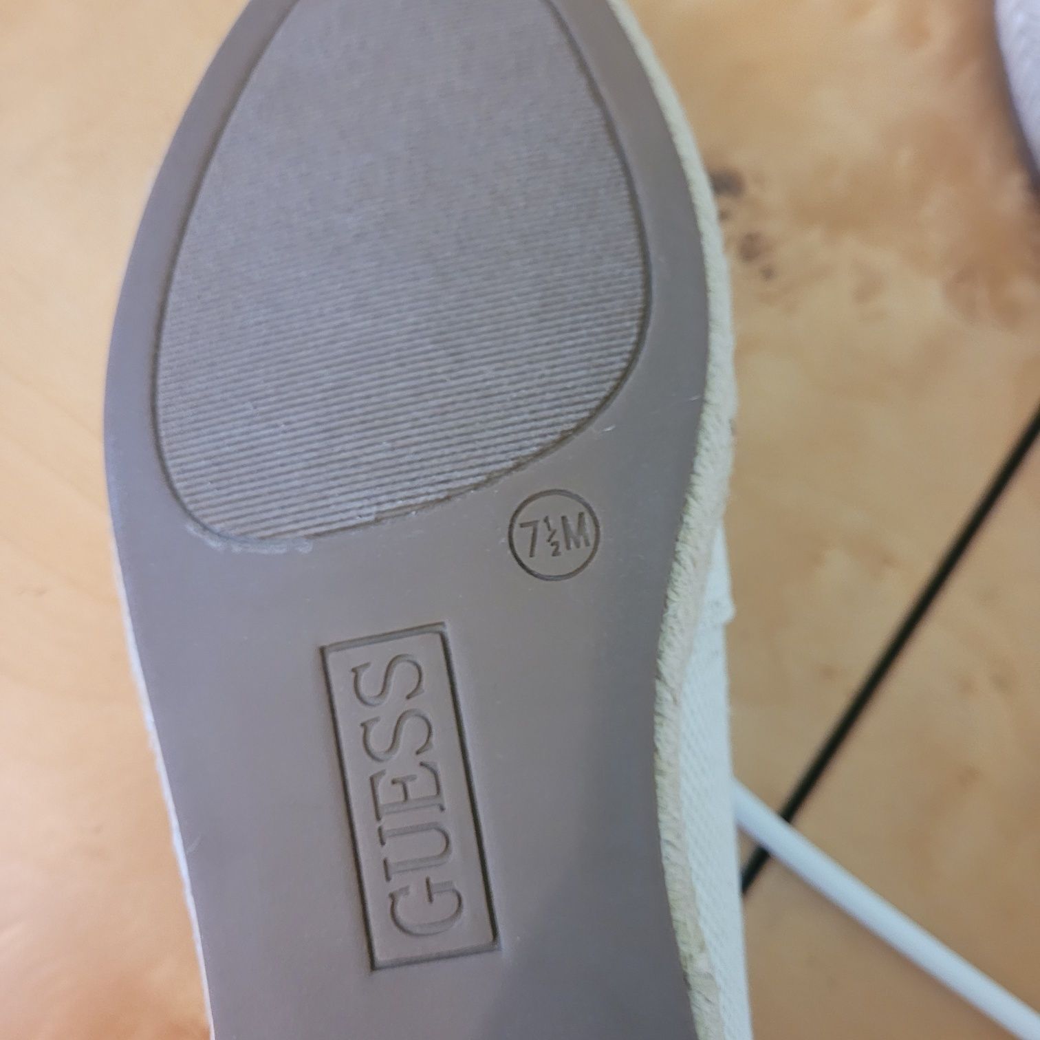 Еспадрільї Guess