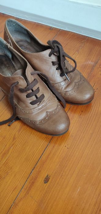 Sapatos de Salto de Alto (pele castanha)