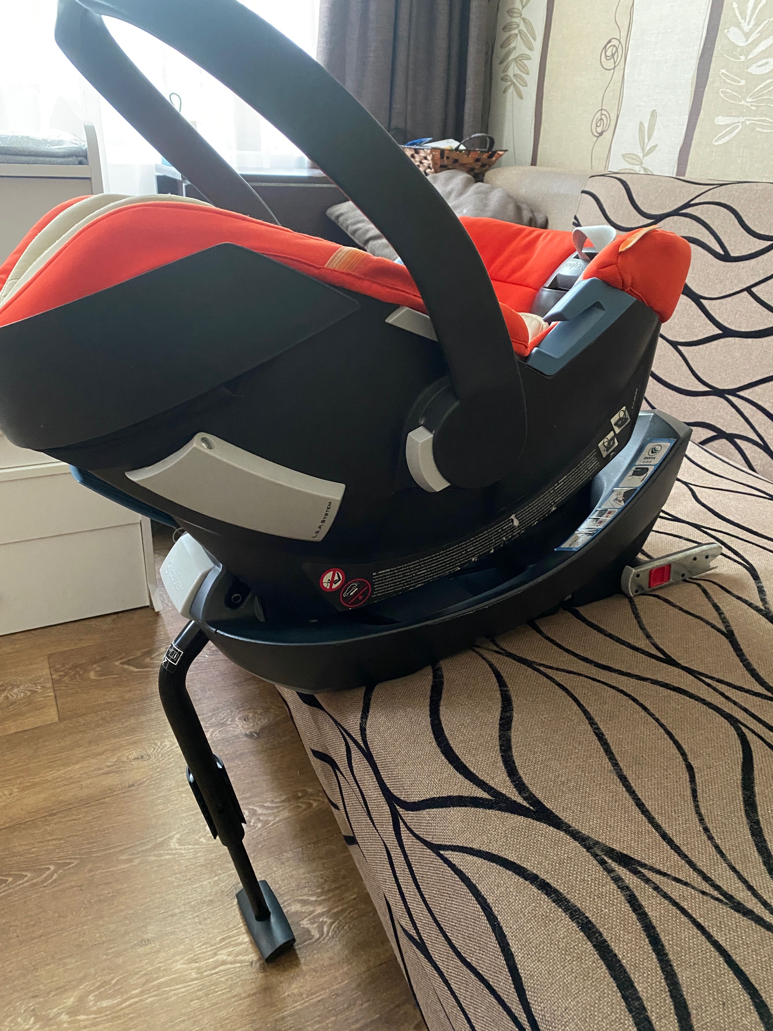 Автокрісло з базою Cybex