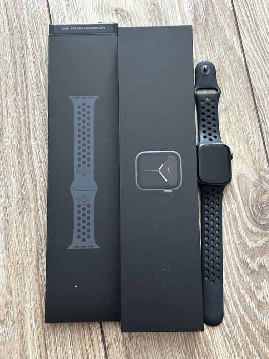 Apple watch 5 44mm LTE Cellular NIKE