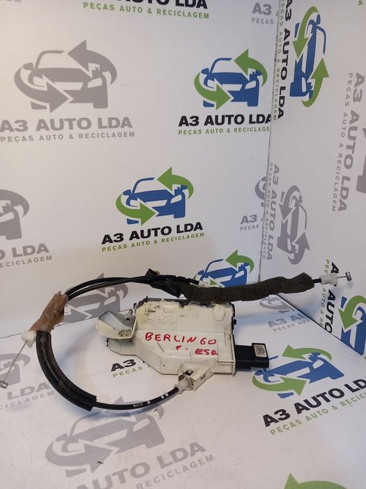 Fecho da porta frente esquerdo Citroen Berlingo Peugeot Partner